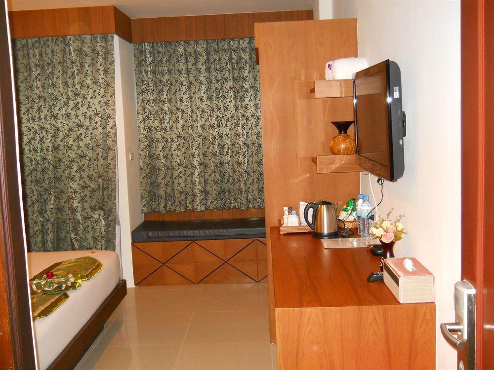 The Chambre Patong Екстериор снимка