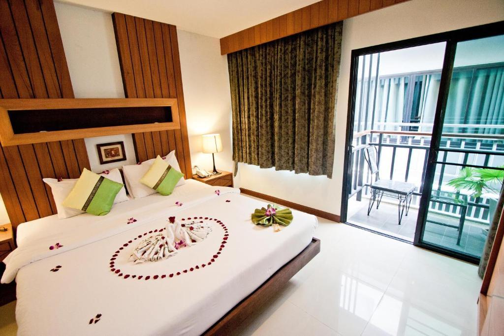 The Chambre Patong Екстериор снимка