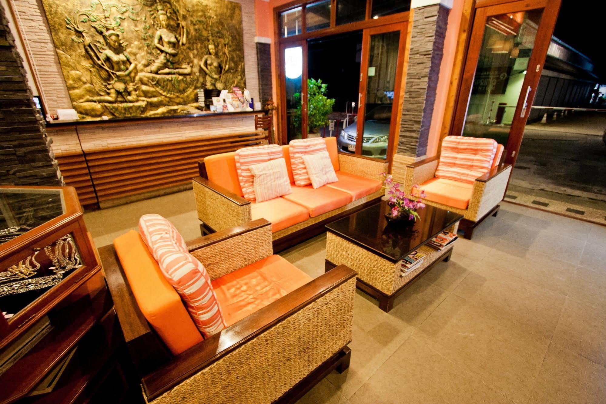 The Chambre Patong Екстериор снимка