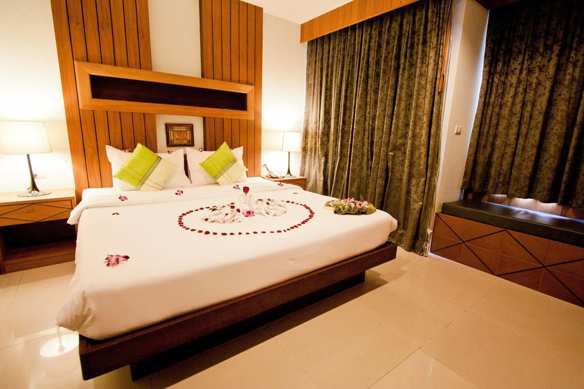 The Chambre Patong Екстериор снимка
